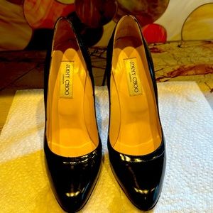 Pumps / Offer thru Poshmark